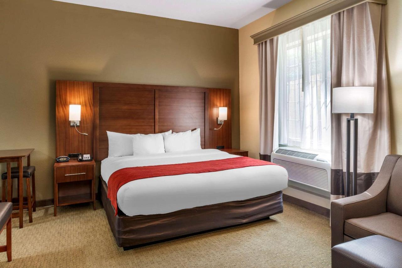 Comfort Suites Eugene Buitenkant foto