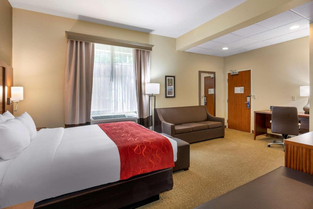 Comfort Suites Eugene Buitenkant foto