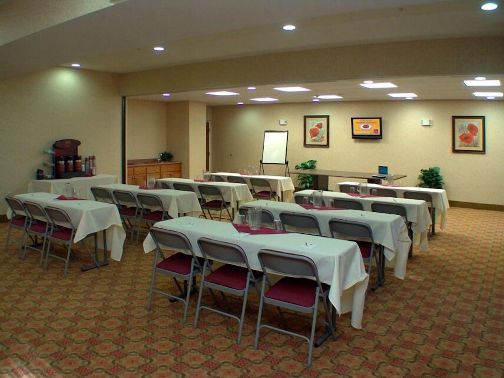 Comfort Suites Eugene Faciliteiten foto