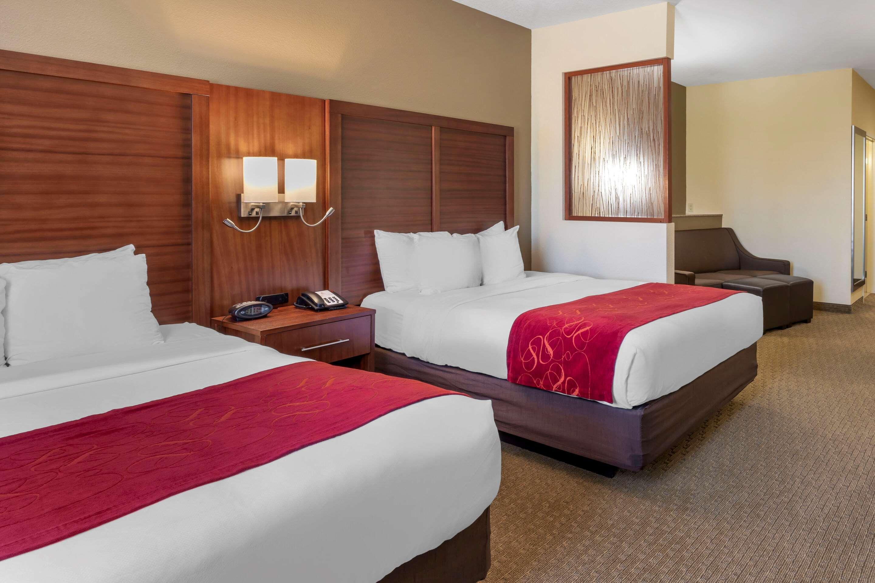 Comfort Suites Eugene Buitenkant foto
