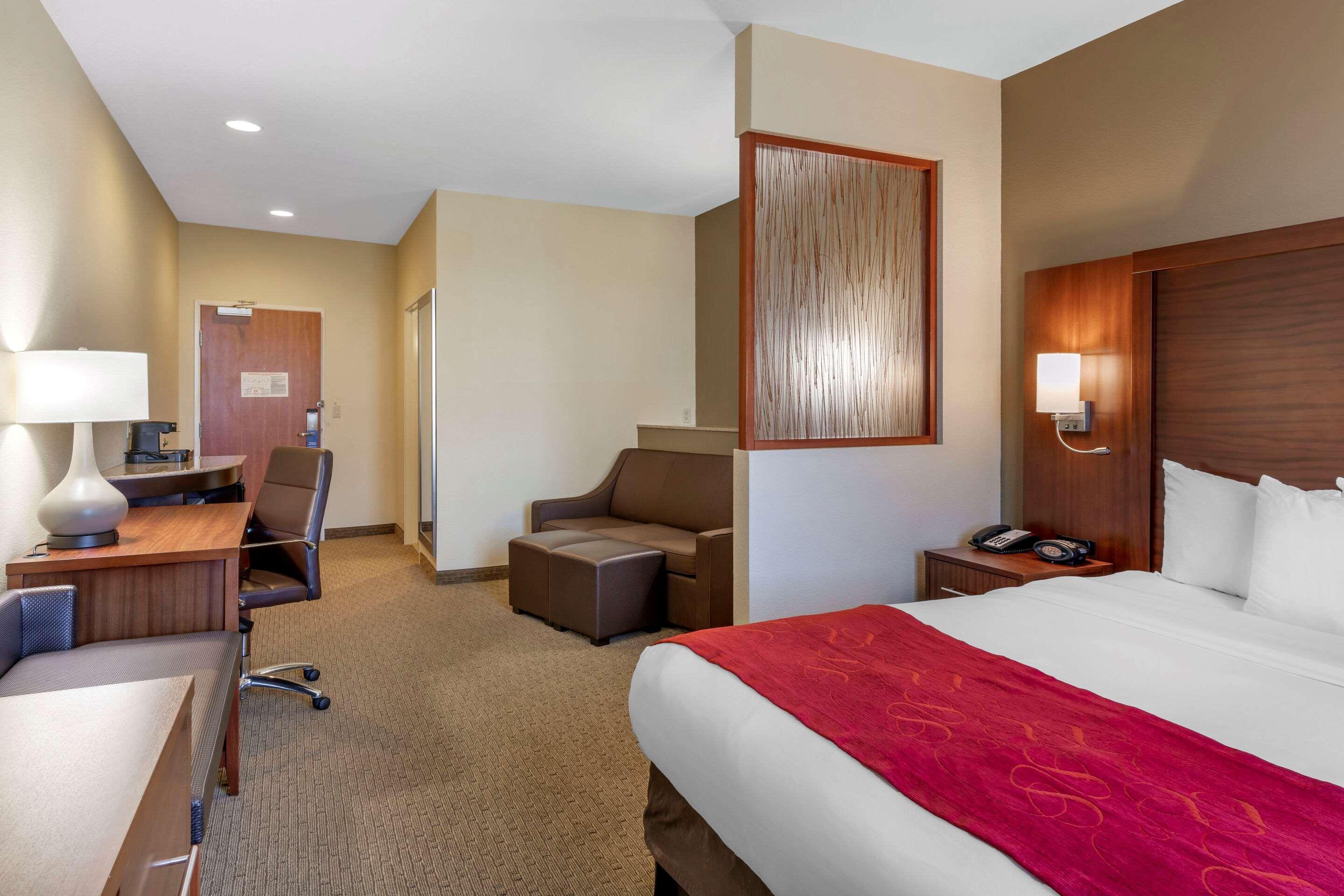 Comfort Suites Eugene Buitenkant foto