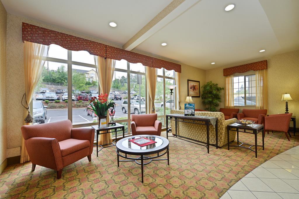 Comfort Suites Eugene Buitenkant foto