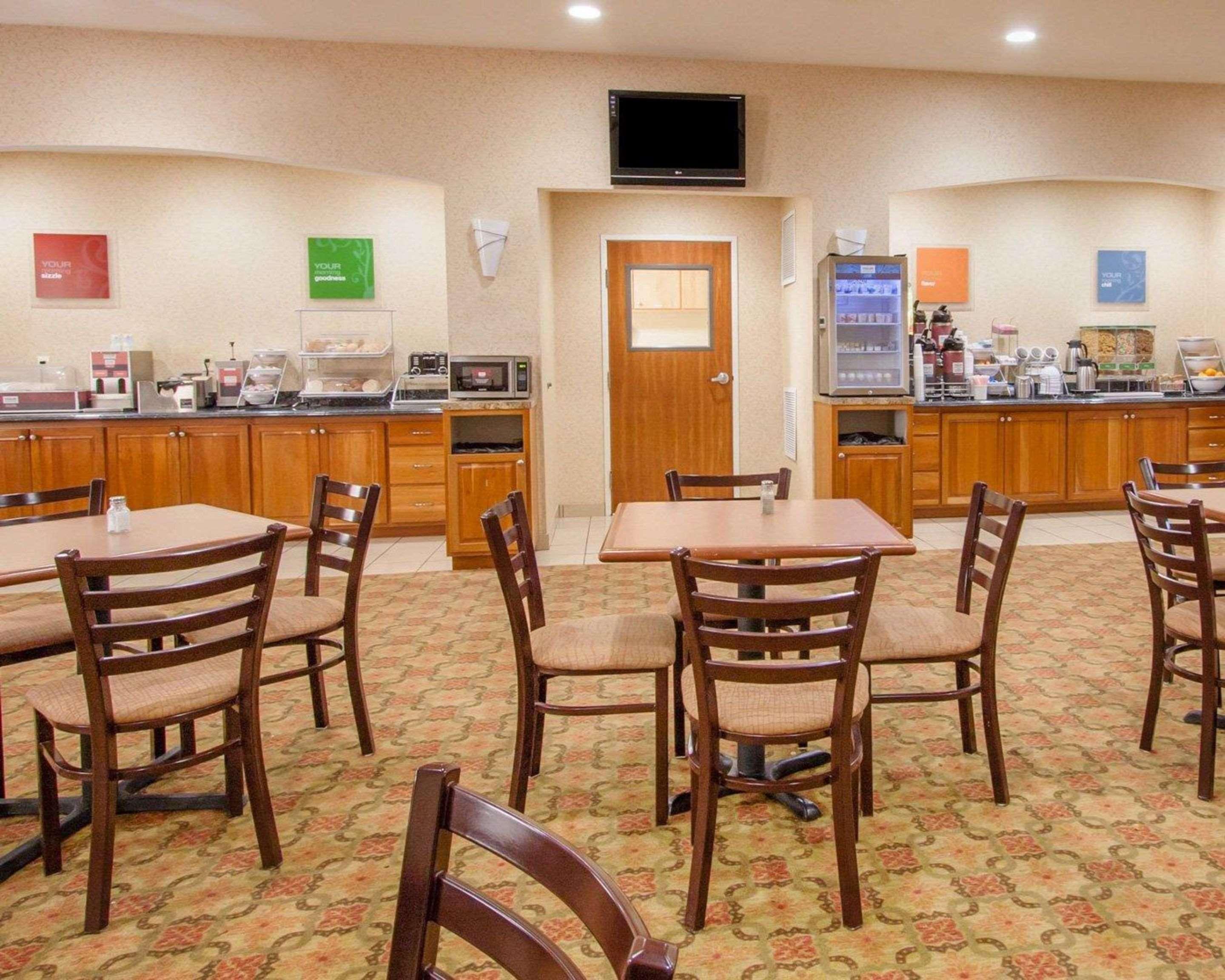 Comfort Suites Eugene Buitenkant foto