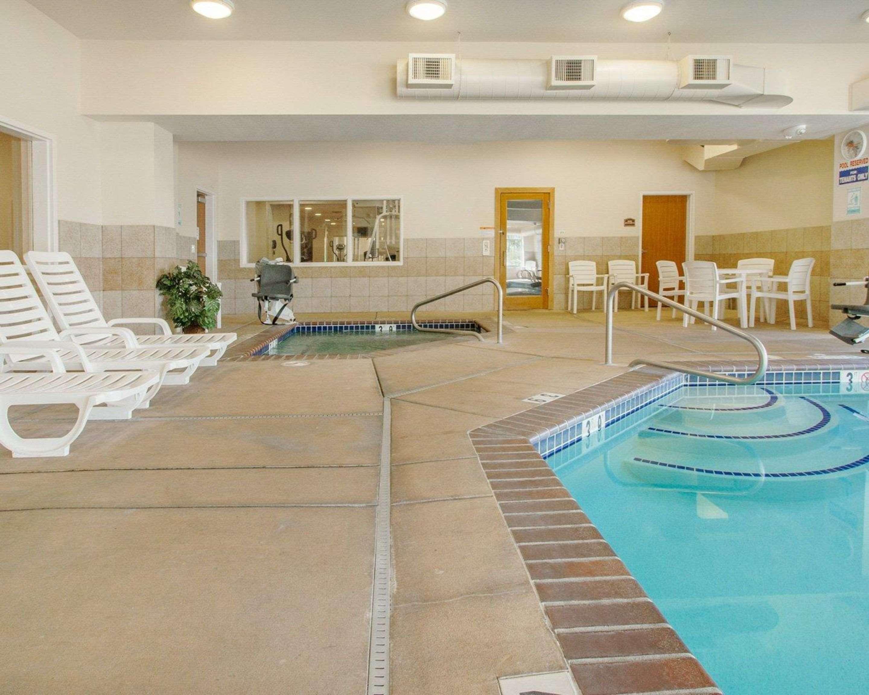 Comfort Suites Eugene Buitenkant foto