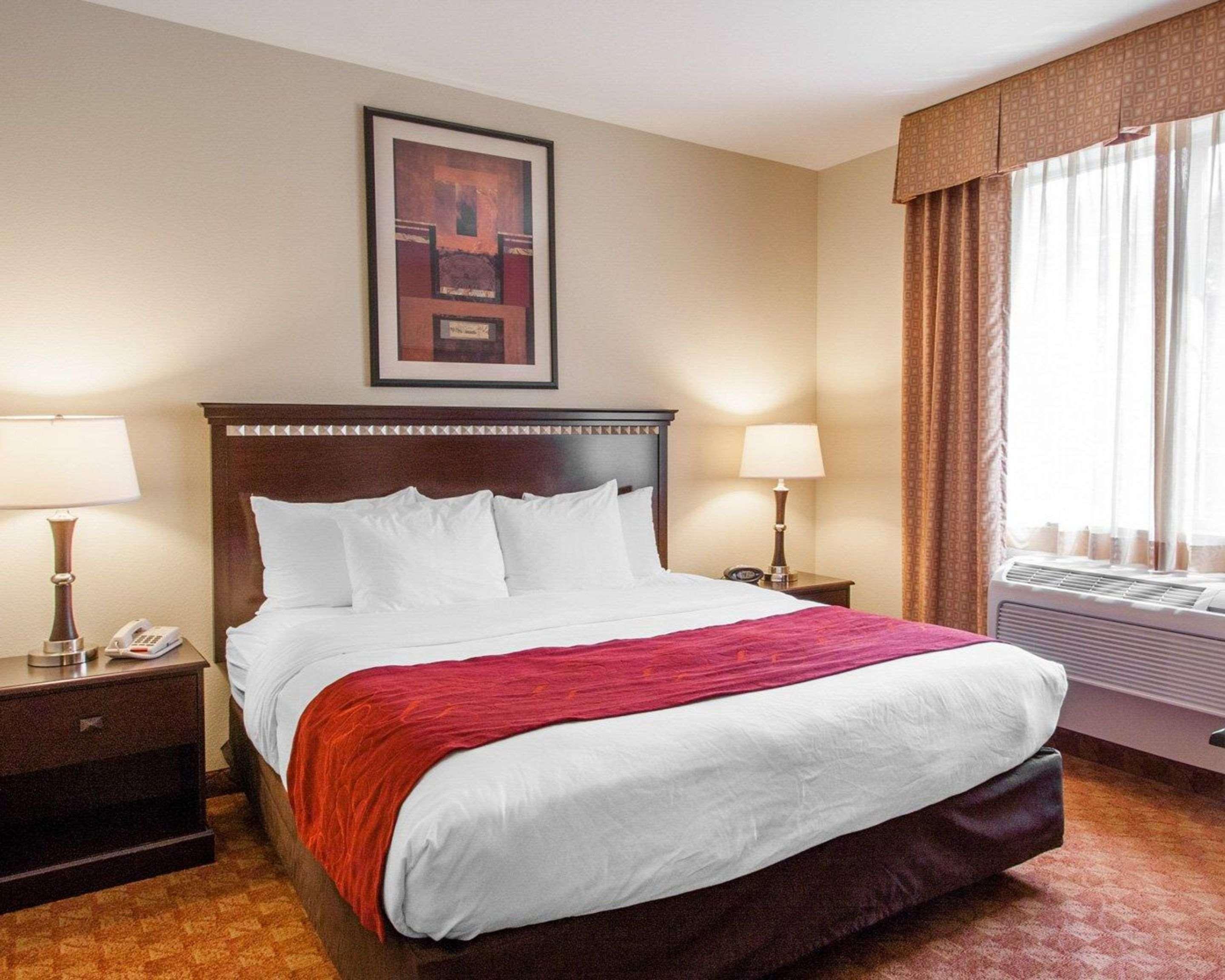 Comfort Suites Eugene Buitenkant foto
