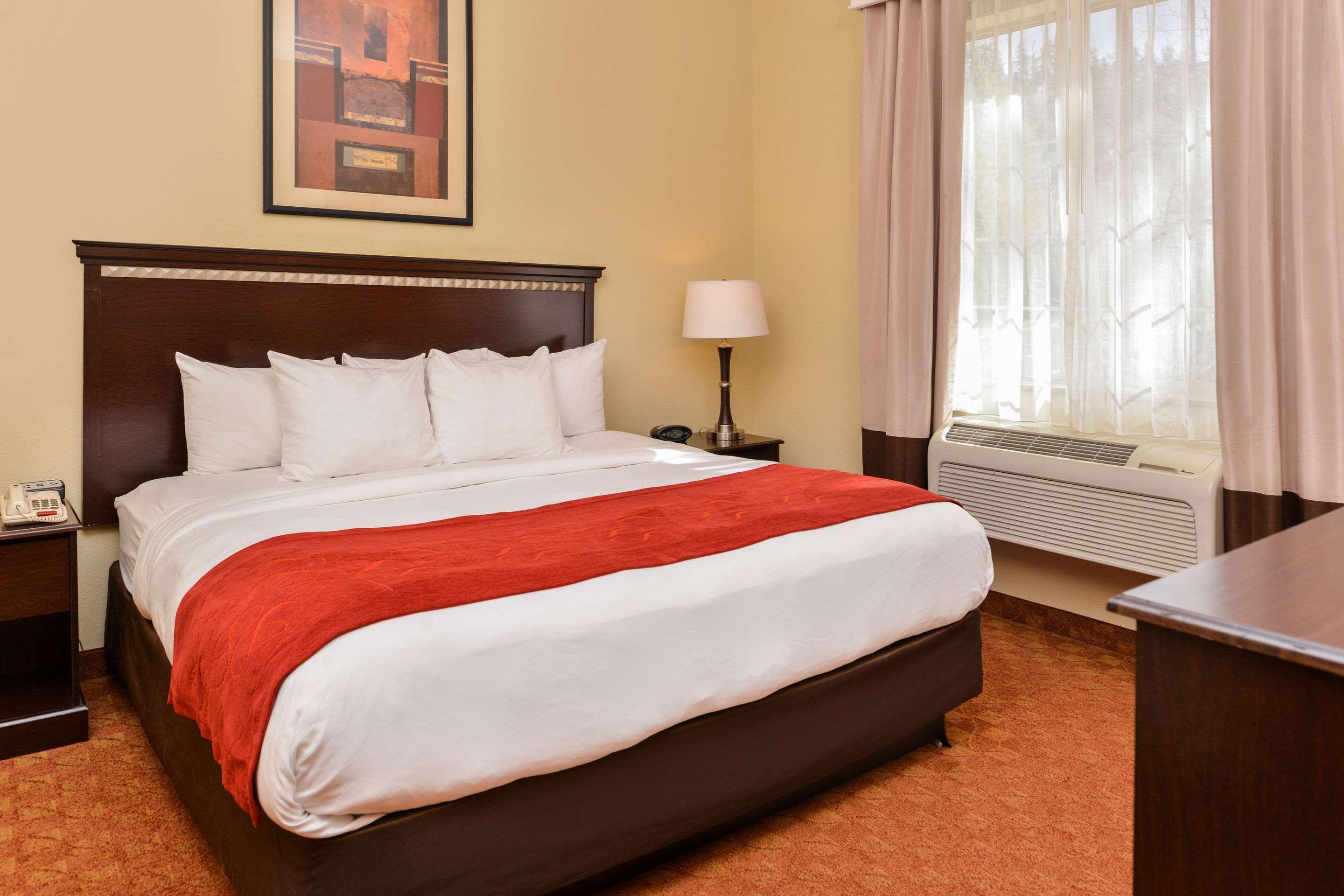 Comfort Suites Eugene Buitenkant foto